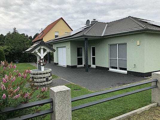 Musterhaus-Grosskoschen-2022-Bungalow-aussen-02