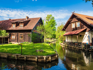 Haus in ländlicher Umgebung im Spreewald mit viel Natur