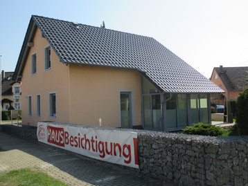 Musterhaus Cottbus: Straßenansicht